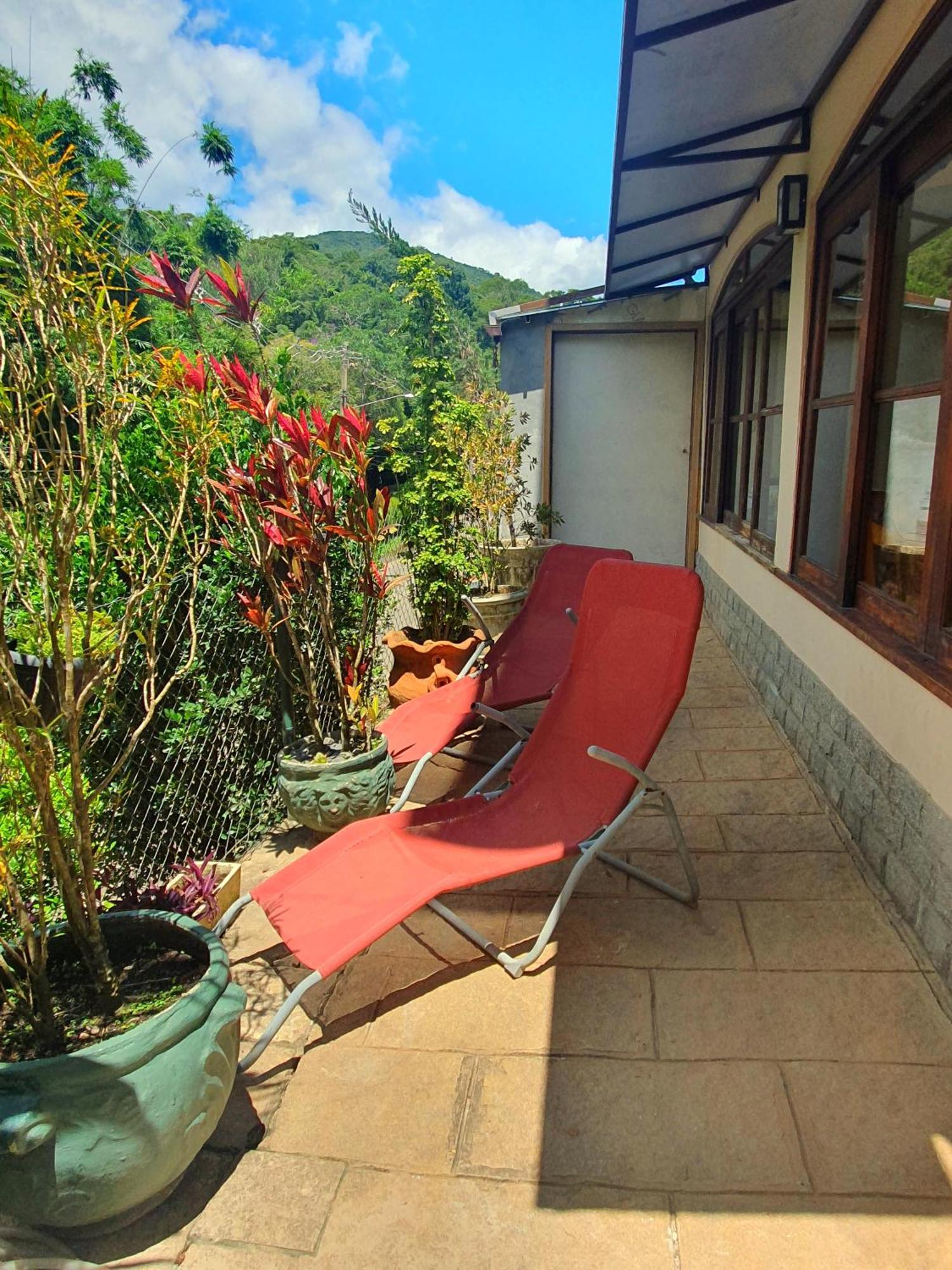 Aconchego De Itaipava - Casa De 3 Quartos, Equipada, Area Kids, Jacuzzi, Pet Friendly, Churrasqueira, Em Meio A Natureza E Proximo Ao Centro Do Bairro Petrópolis Exterior foto
